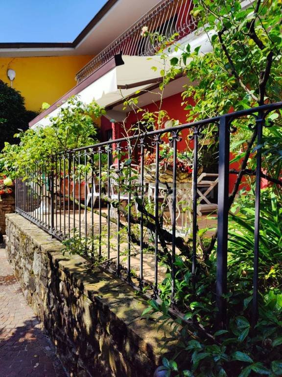 casa indipendente in vendita a Mozzo