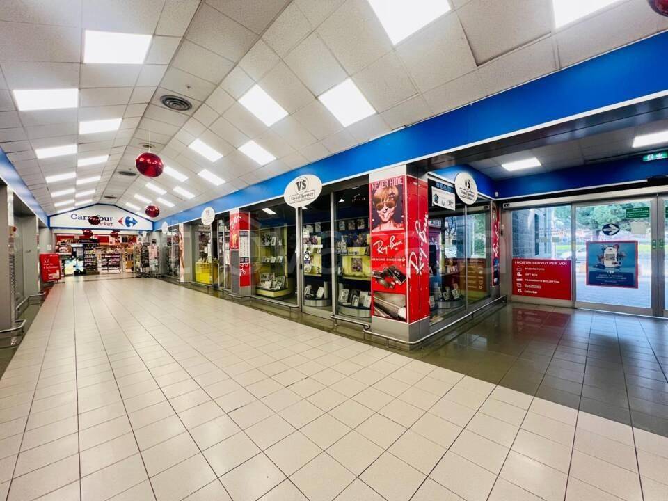 ufficio in vendita a Mozzo