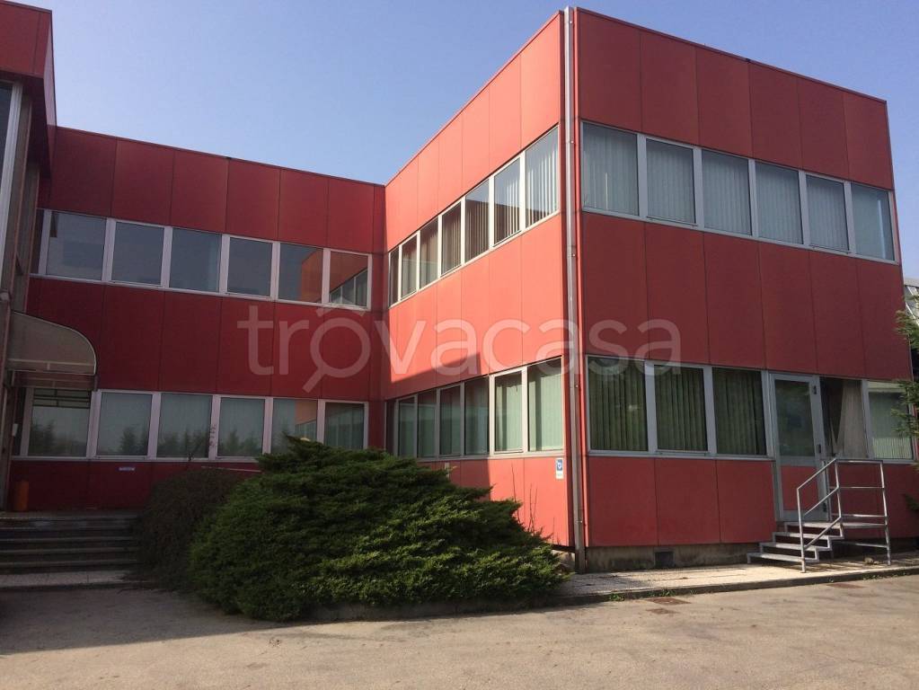 ufficio in vendita ad Andezeno