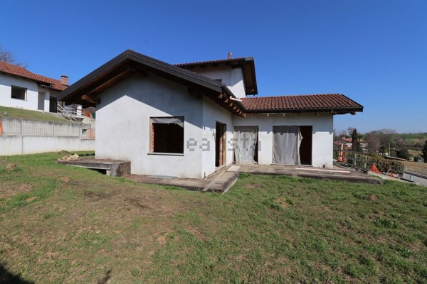 casa indipendente in vendita ad Andezeno