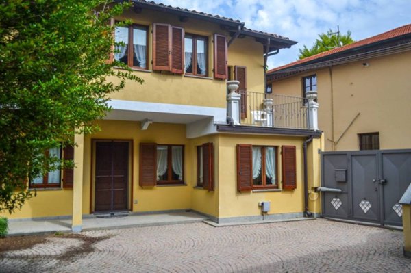 casa indipendente in vendita ad Andezeno
