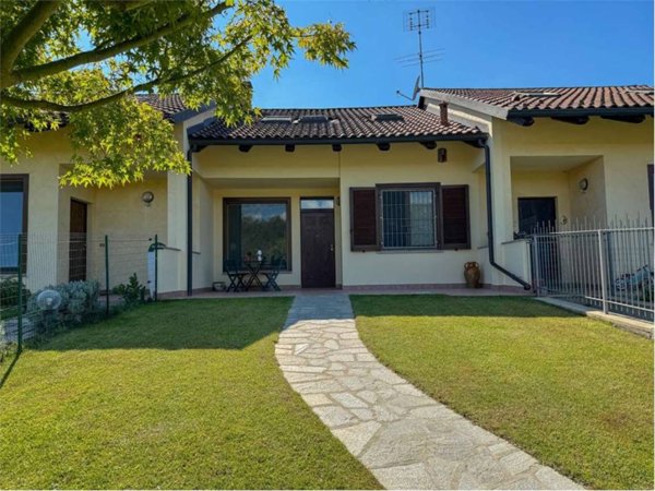 casa indipendente in vendita ad Andezeno