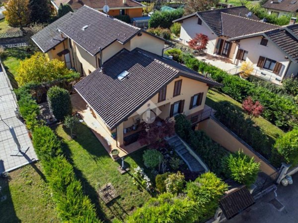casa indipendente in vendita ad Andezeno
