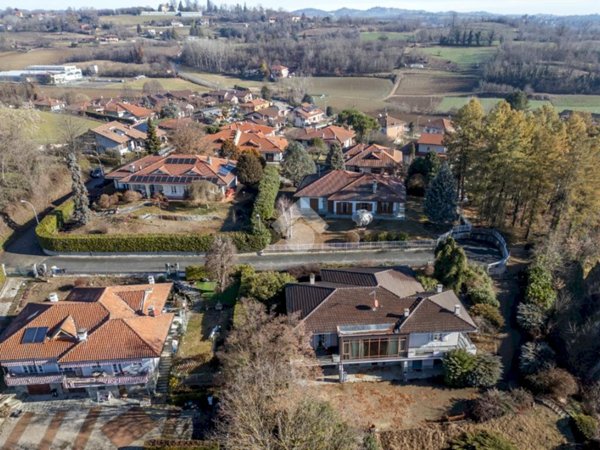 casa indipendente in vendita ad Andezeno