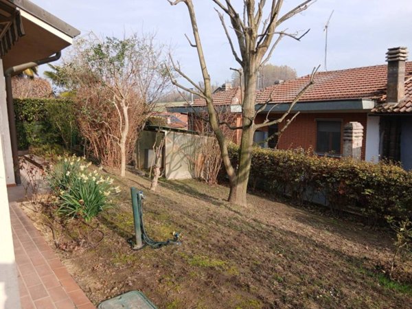 casa indipendente in vendita ad Andezeno