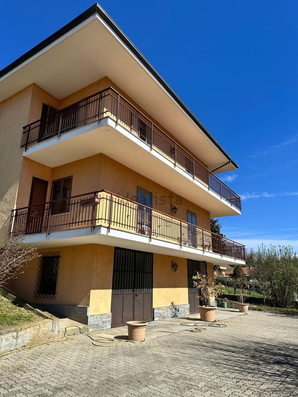 appartamento in vendita ad Andezeno