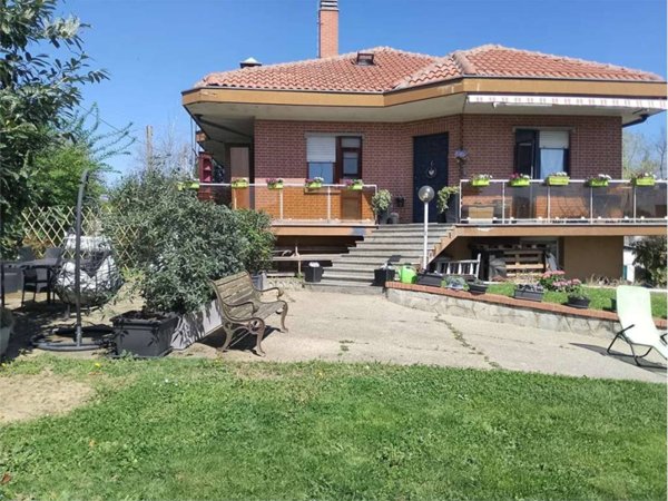 casa indipendente in vendita ad Andezeno