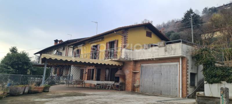 casa indipendente in vendita a Nembro in zona Gavarno