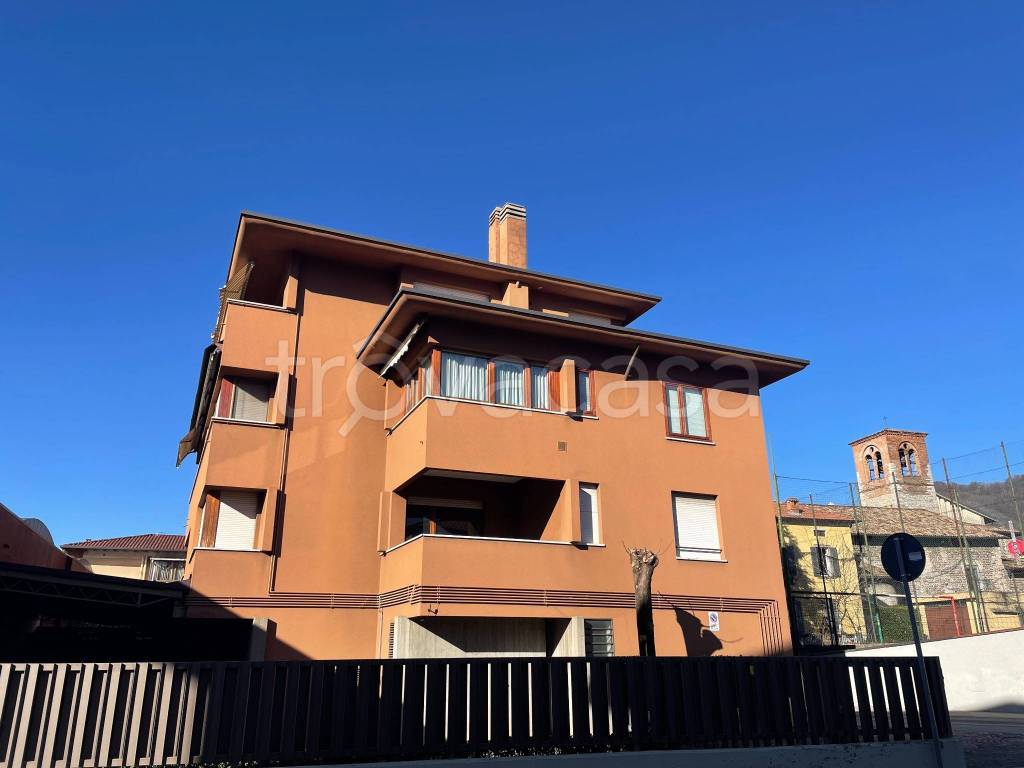 appartamento in vendita a Nembro