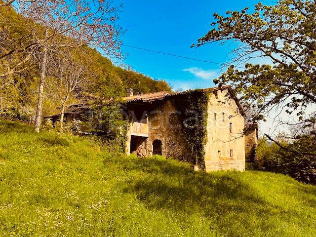 casa indipendente in vendita a Nembro