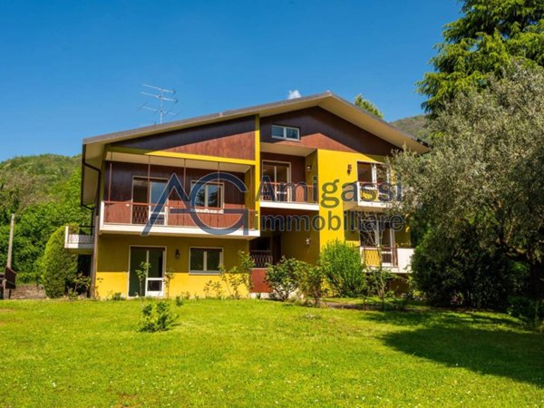 casa indipendente in vendita a Nembro