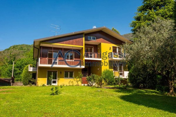 casa indipendente in vendita a Nembro