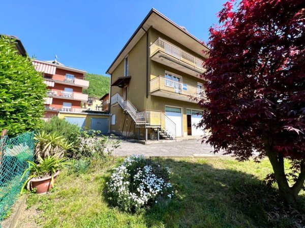 casa indipendente in vendita a Nembro in zona Gavarno