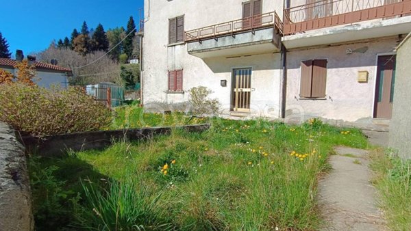 casa indipendente in vendita a Nembro in zona Lonno