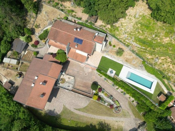casa indipendente in vendita a Nembro