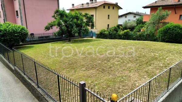 terreno edificabile in vendita a Nembro