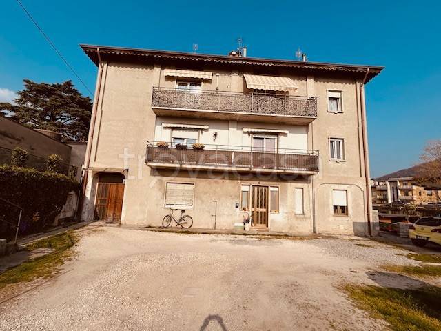 appartamento in vendita a Nembro