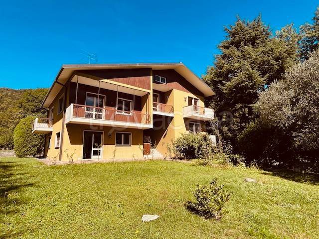 casa indipendente in vendita a Nembro
