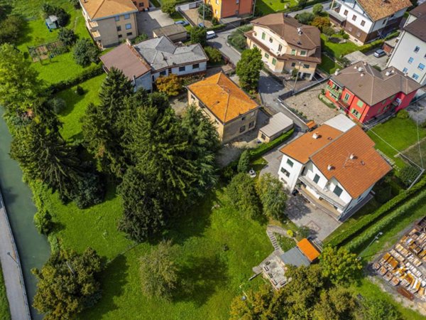 casa indipendente in vendita a Nembro