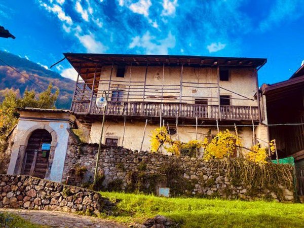 casale in vendita a Nembro