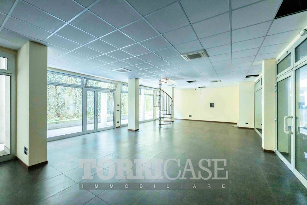 negozio in vendita a Nembro