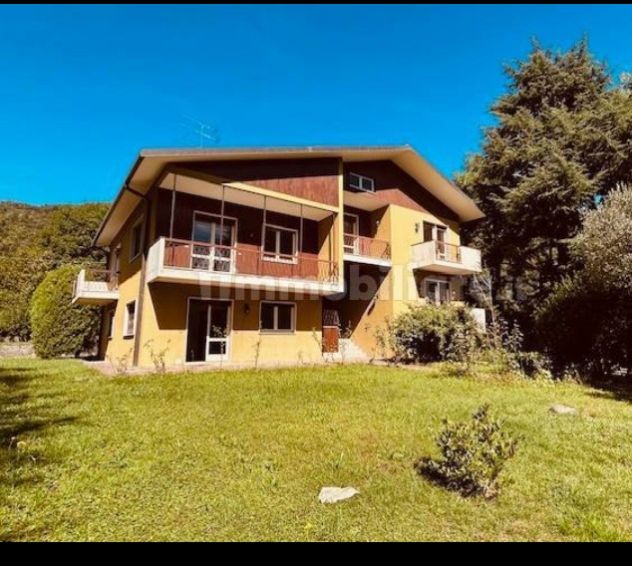 casa indipendente in vendita a Nembro