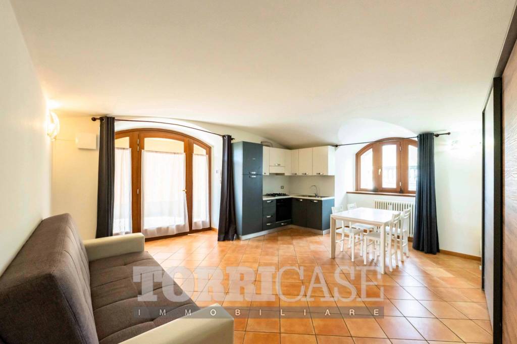 appartamento in vendita a Nembro in zona Gavarno