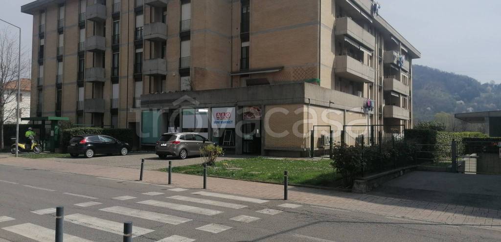 negozio in vendita a Nembro