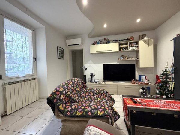 appartamento in vendita a Nembro in zona Gavarno