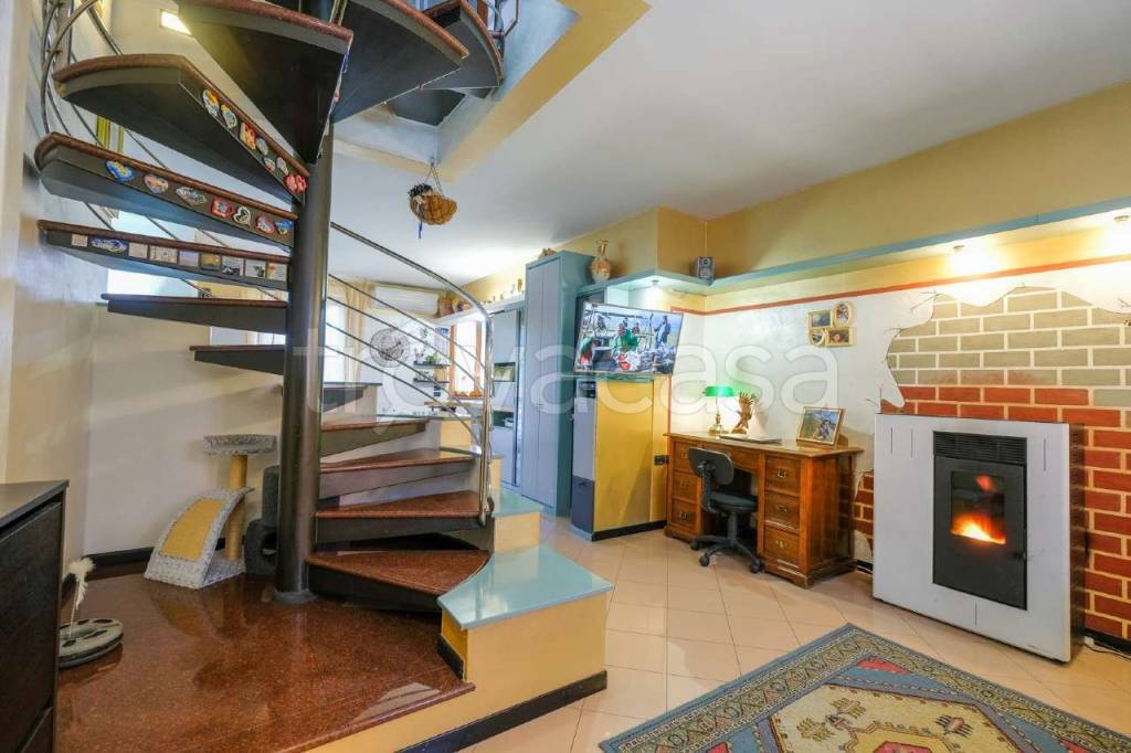 appartamento in vendita a Nembro in zona Gavarno