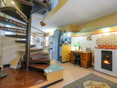 appartamento in vendita a Nembro in zona Gavarno