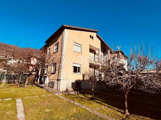 casa indipendente in vendita a Nembro