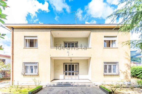 casa indipendente in vendita a Nembro