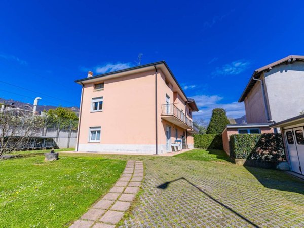 casa indipendente in vendita a Nembro