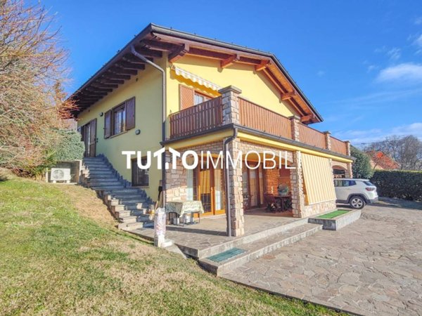 casa indipendente in vendita a Nembro