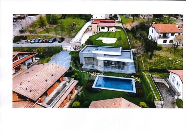 casa indipendente in vendita a Nembro