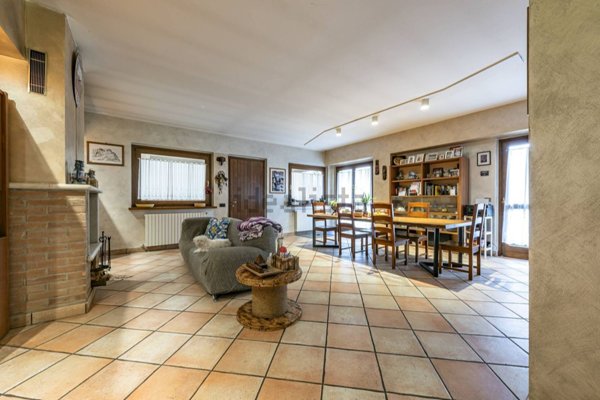 casa indipendente in vendita a Nembro