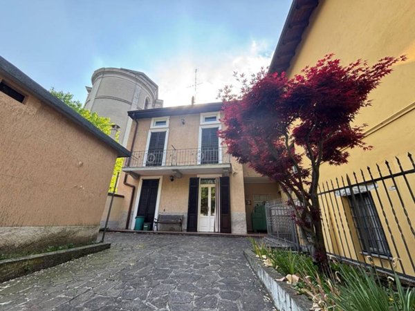 casa indipendente in vendita a Nembro