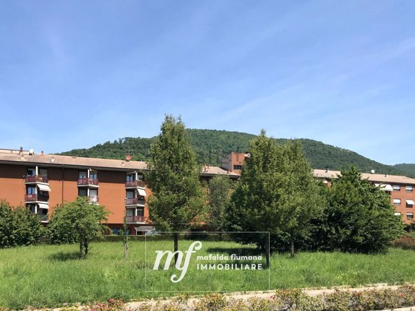appartamento in vendita a Nembro in zona Gavarno