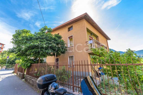 casa indipendente in vendita a Nembro