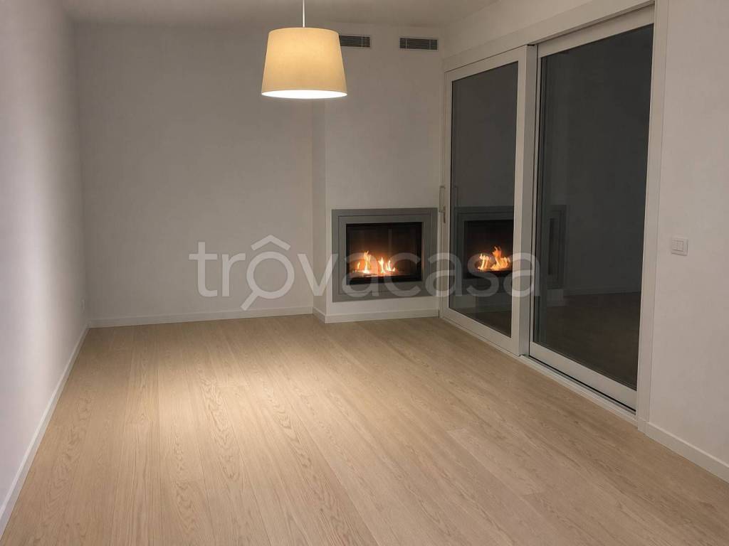 appartamento in vendita a Nembro in zona Gavarno