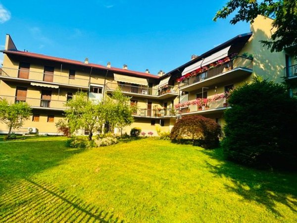 appartamento in vendita a Nembro in zona Gavarno