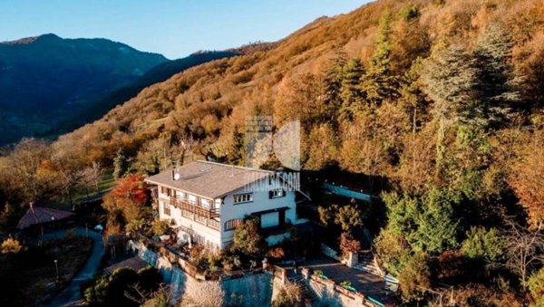 appartamento in vendita a Nembro in zona San Faustino