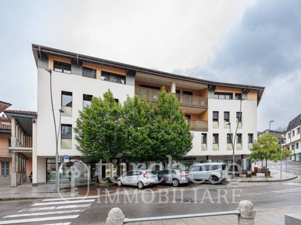 appartamento in vendita a Nembro in zona Gavarno