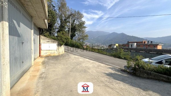 locale commerciale in vendita a Nembro in zona San Faustino