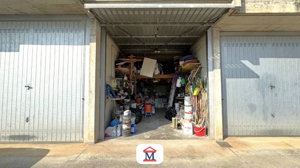 locale commerciale in vendita a Nembro in zona San Faustino