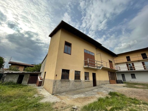 casa indipendente in vendita a Nembro