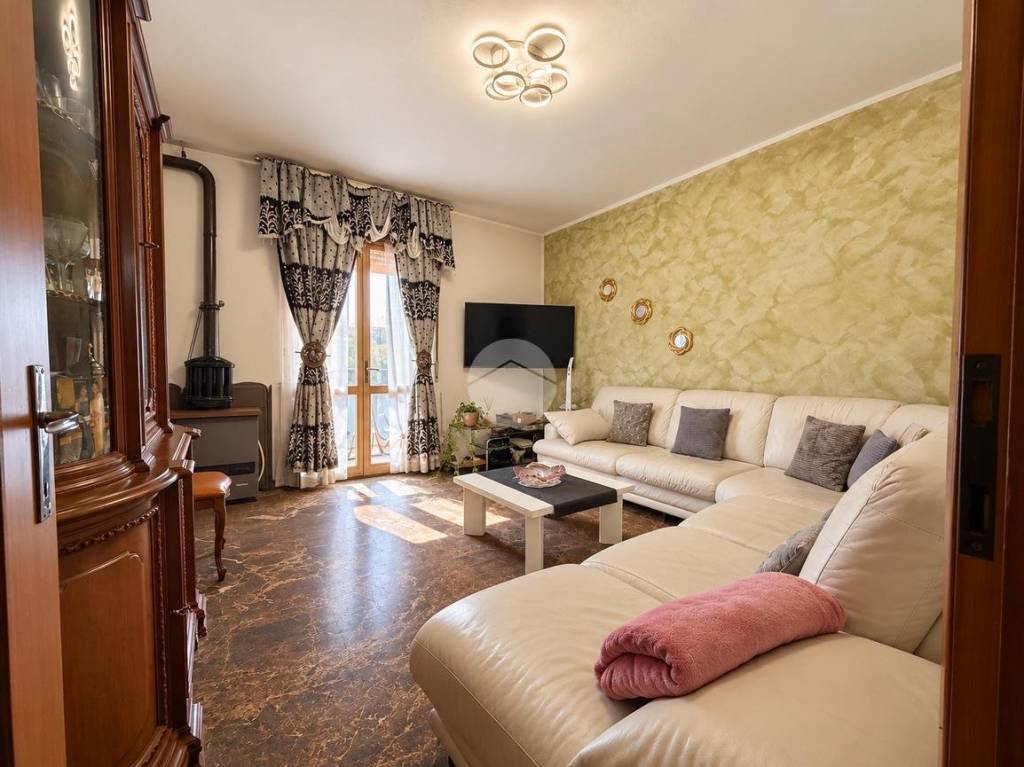 appartamento in vendita a Nembro in zona San Faustino