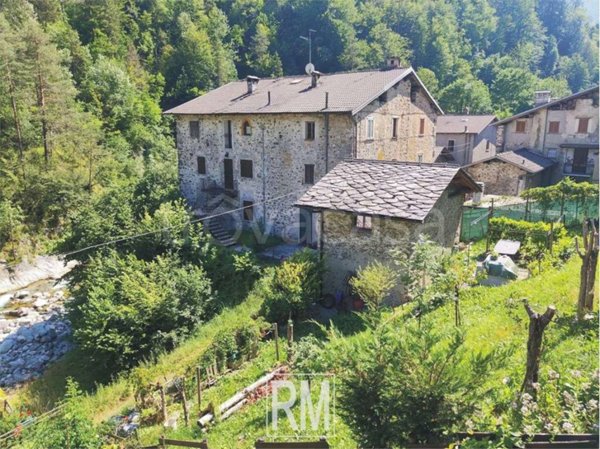 appartamento in vendita ad Olmo al Brembo in zona Malpasso