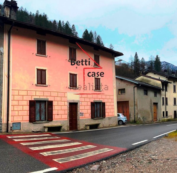 appartamento in vendita ad Olmo al Brembo in zona Malpasso